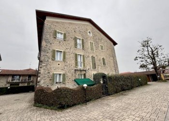 Facciata - Bilocale via Conte Augusto Avogadro, 9, Vigliano Biellese - foto 26