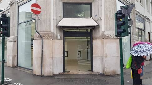 Foto 2 - Locale Commerciale Via Carducci, Trieste - foto 2