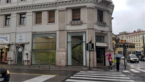 Foto 3 - Locale Commerciale Via Carducci, Trieste - foto 3
