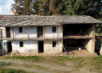 Facciata - Rustic via Bergera, 38, Bagnolo Piemonte - photo 2