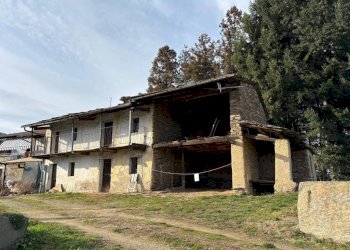 Facciata - Rustic via Bergera, 38, Bagnolo Piemonte - photo 10