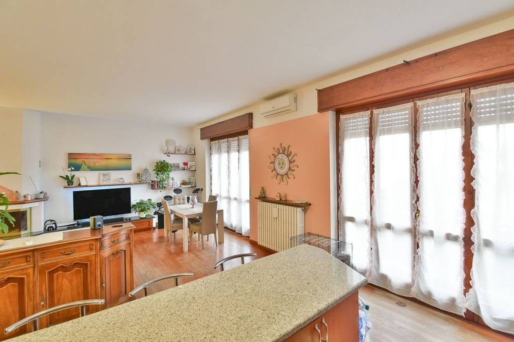 Salone - Three-room apartment via leonardo da vinci 40, Cantù - photo 2