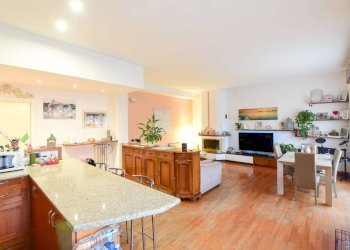 Salone - Trilocale via leonardo da vinci 40, Cantù - foto 1