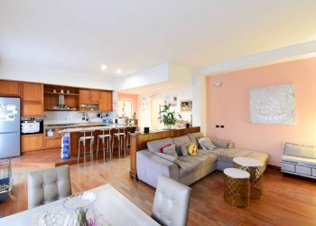 Salone - Trilocale via leonardo da vinci 40, Cantù - foto 4