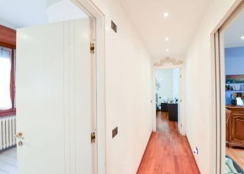 Corridoio - Trilocale via leonardo da vinci 40, Cantù - foto 21