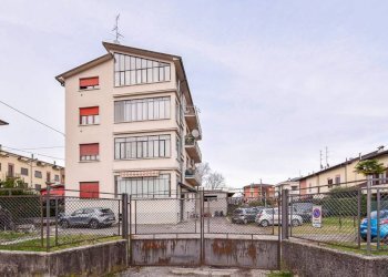 Facciata - Trilocale via leonardo da vinci 40, Cantù - foto 23