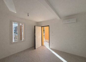 Soggiorno - Bilocale via del Greto, 1, Bologna (zona Borgo Panigale) - foto 1