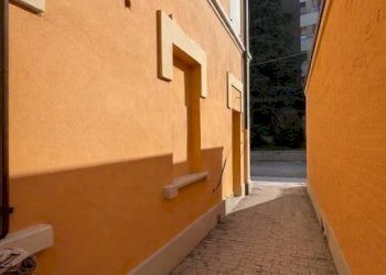 Cortile interno - Bilocale via del Greto, 1, Bologna (zona Borgo Panigale) - foto 11