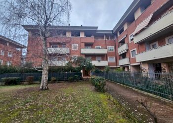 Facciata - Trilocale via Luigi Cipriani, Rieti - foto 1