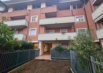 Facciata - Trilocale via Luigi Cipriani, Rieti - foto 3