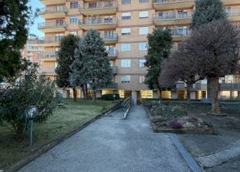 Facciata - Trilocale corso Gaetano Salvemini, 51, Torino (zona Mirafiori Nord) - foto 1
