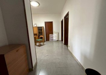 Corridoio - Trilocale piazza Don Luigi Sturzo, Aprilia - foto 3