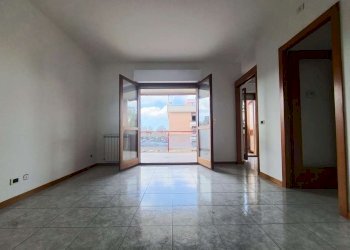 Soggiorno 4. - Appartamento via Dell'Albareto, Roma (zona Acilia) - foto 4