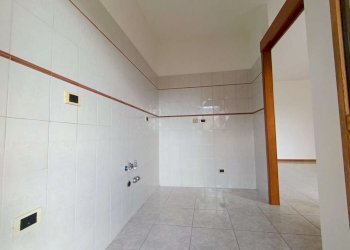 Cucina 1. - Appartamento via Dell'Albareto, Roma (zona Acilia) - foto 7