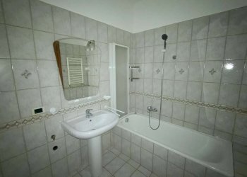 Bagno 1. - Appartamento via Dell'Albareto, Roma (zona Acilia) - foto 19