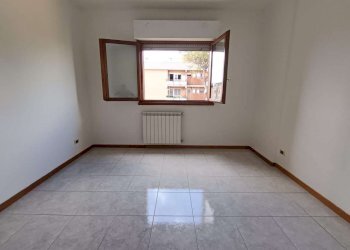 Camera da letto 3. - Appartamento via Dell'Albareto, Roma (zona Acilia) - foto 24