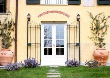 Facciata - Villa strada Comunale Val Pattonera, 224, Torino (zona Borgo Po) - foto 2