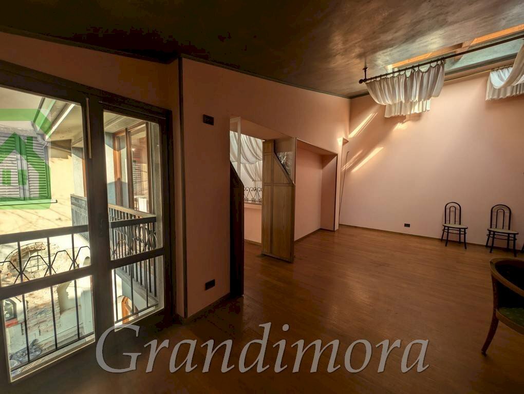 Stanza non arredata - Loft piazza Italia, 1, Alzano Lombardo - photo 2