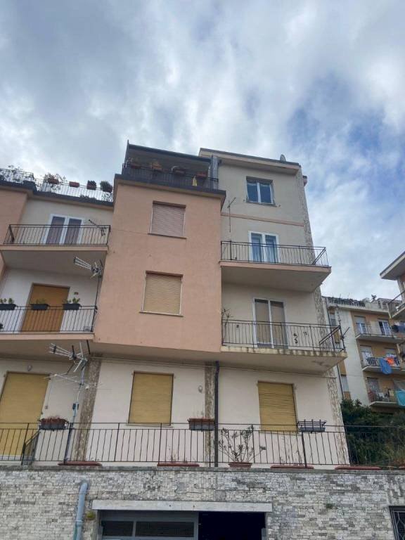 Appartamento via Ignazio Scotto, 26, Savona (zona Villetta) - foto 2