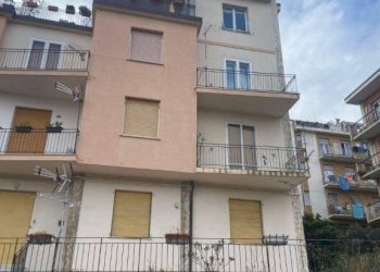 Appartamento via Ignazio Scotto, 26, Savona (zona Villetta) - foto 3