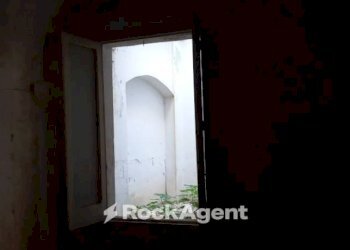 Negozio via Cesare Battisti, 12, Carmiano - foto 9