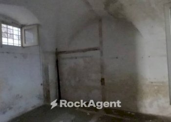 Negozio via Cesare Battisti, 12, Carmiano - foto 11