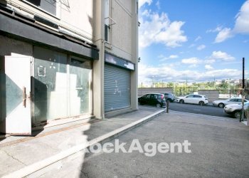 Shop via Eugenio Torelli Viollier, 63, Roma - photo 13