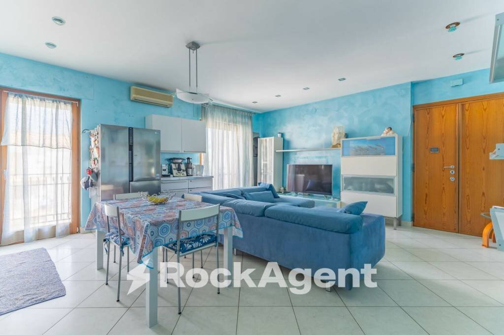 Salone - Trilocale via Bellini, 105, Terlizzi - foto 3