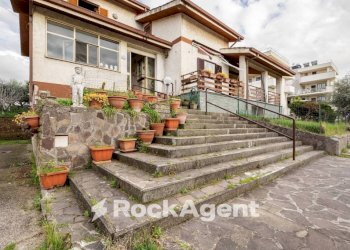 Villa via di Valle Muricana, 674, Roma (zona Labaro) - foto 1