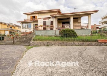 Villa via di Valle Muricana, 674, Roma (zona Labaro) - foto 2