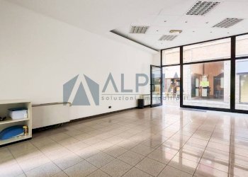 Interno non residenziale - Negozio vicolo Levizzani, 22, Rimini - foto 3