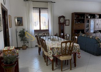 IMG_5584.JPG - Trilocale Via dei Tigli 14, Solaro - foto 1