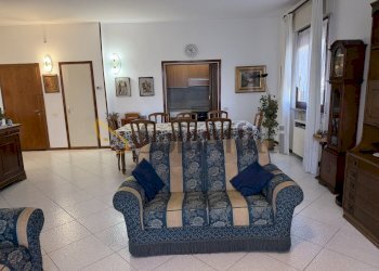 IMG_5591.JPG - Trilocale Via dei Tigli 14, Solaro - foto 8