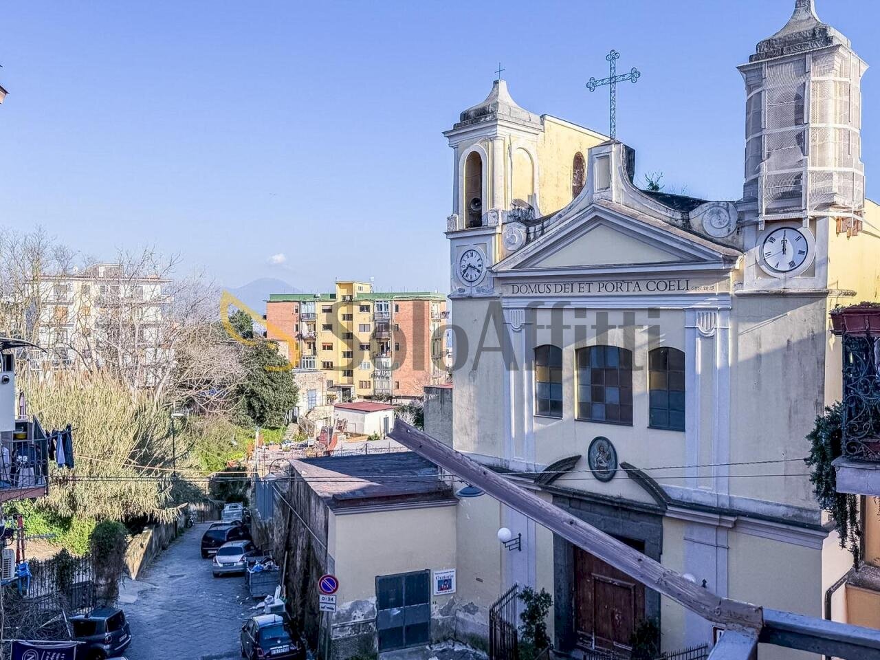 Vista su Chiesa - Bilocale Via Giovanni Pascoli 42, Napoli (zona Posillipo) - foto 1