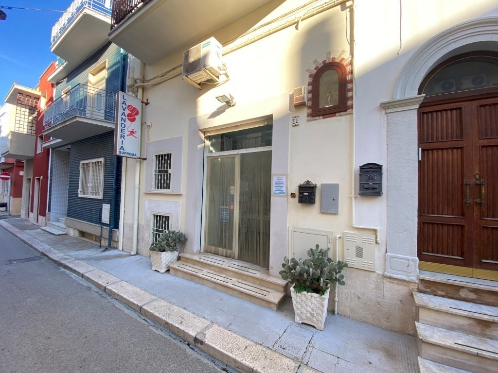 IMG_1485.jpg - Locale Commerciale Via Giardino 52, Adelfia - foto 2