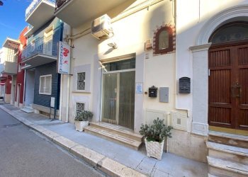 IMG_1485.jpg - Locale Commerciale Via Giardino 52, Adelfia - foto 2