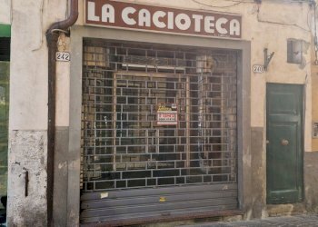 20260225_131757.jpg - Locale Commerciale Via Fillungo 233, Lucca - foto 1