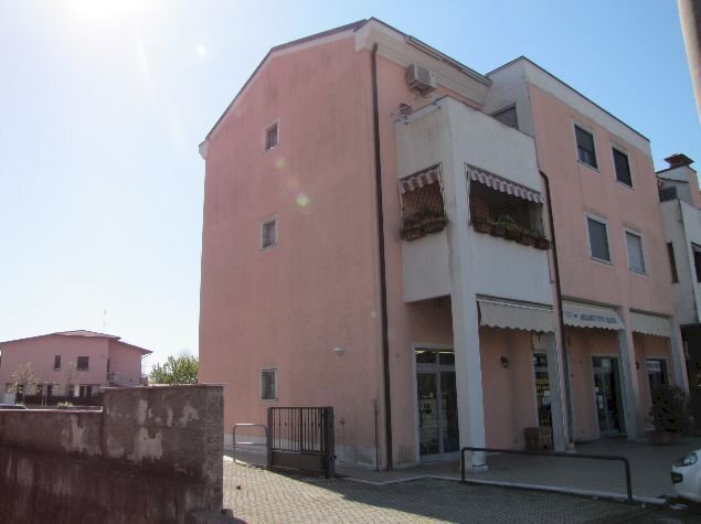 10.jpg - Appartamento Sarzana - foto 1