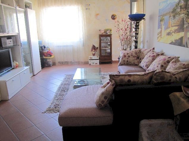 1.jpg - Appartamento Sarzana - foto 2