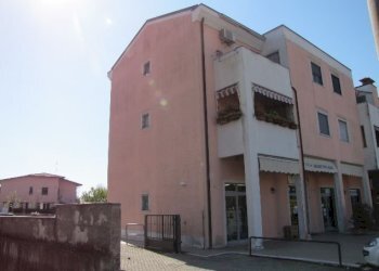 10.jpg - Appartamento Sarzana - foto 1