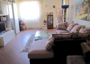 1.jpg - Appartamento Sarzana - foto 2