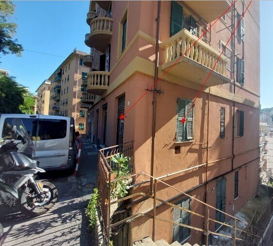 2.jpg - Commercial Premises at auction Via Asiago 1 R, Genova (neighborhood San Fruttuoso) - photo 1