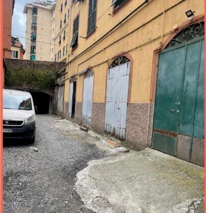 2.jpg - Warehouse Via Fereggiano 81 R, Genova (neighborhood Marassi) - photo 1