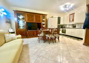 5839126842462375437.jpg - Trilocale Via Traversa Livornese, Rosignano Marittimo - foto 1