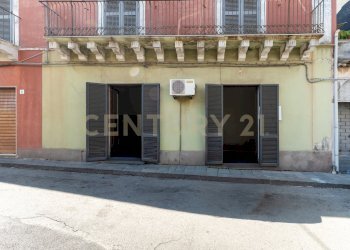 Piazza Garibaldi 3  (4).jpg - Casa indipendente Via Giuseppe Garibaldi 5, Viagrande - foto 7