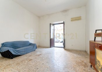 Piazza Garibaldi 3  (6).jpg - Casa indipendente Via Giuseppe Garibaldi 5, Viagrande - foto 8