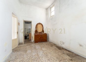 Piazza Garibaldi 3  (14).jpg - Casa indipendente Via Giuseppe Garibaldi 5, Viagrande - foto 15