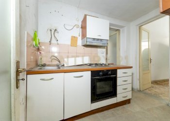 Piazza Garibaldi 3  (16).jpg - Casa indipendente Via Giuseppe Garibaldi 5, Viagrande - foto 16