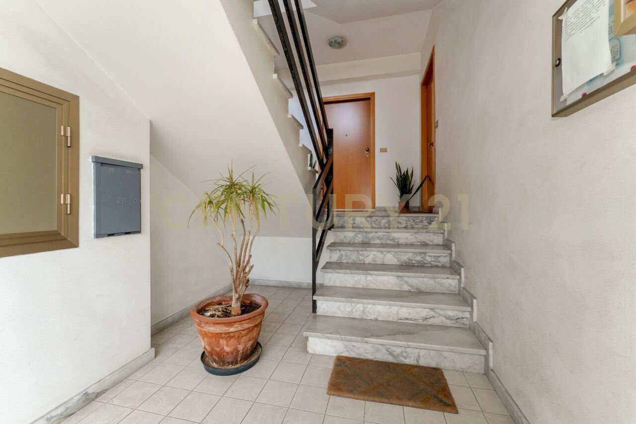 WhatsApp Image 2026-02-26 at 12.03.15 (1).jpeg - Trilocale Via Tremestieri 16, Mascalucia - foto 3