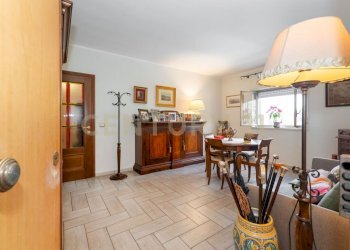 WhatsApp Image 2026-02-26 at 12.03.17.jpeg - Trilocale Via Tremestieri 16, Mascalucia - foto 23